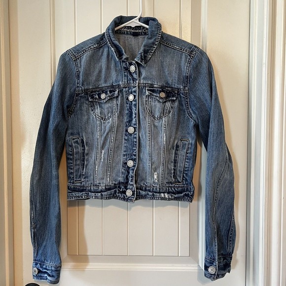 American Eagle Medium Rugged Distressed Blue Denim Cropped Jean Jacket - Picture 2 of 11